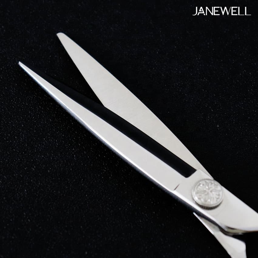 Professional Japanese 440C 7" barber shears for 7 inch for barbers and salon hairdressing. - thumbnail 4
